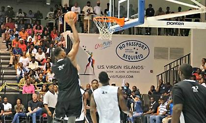 Τιμ Ντάνκαν: Παίζει, τρέχει, καρφώνει (video & photos)