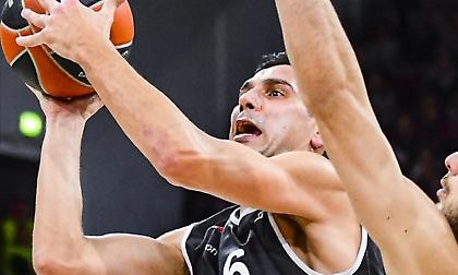 Νίκος Ζήσης: «Πάτησε» τα 35 (pics)