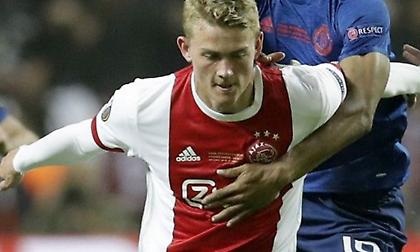 «Λύτρωση» στο 91’ για Αϊντχόφεν, ζόρια για Αγιαξ