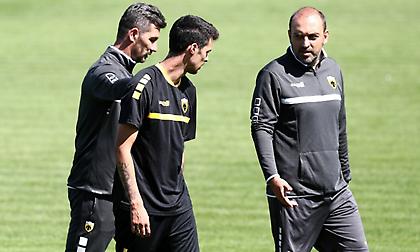 Γίνεται πιο εύκολο για μεταγραφή χαφ στην ΑΕΚ με αποχώρηση του Μοράν