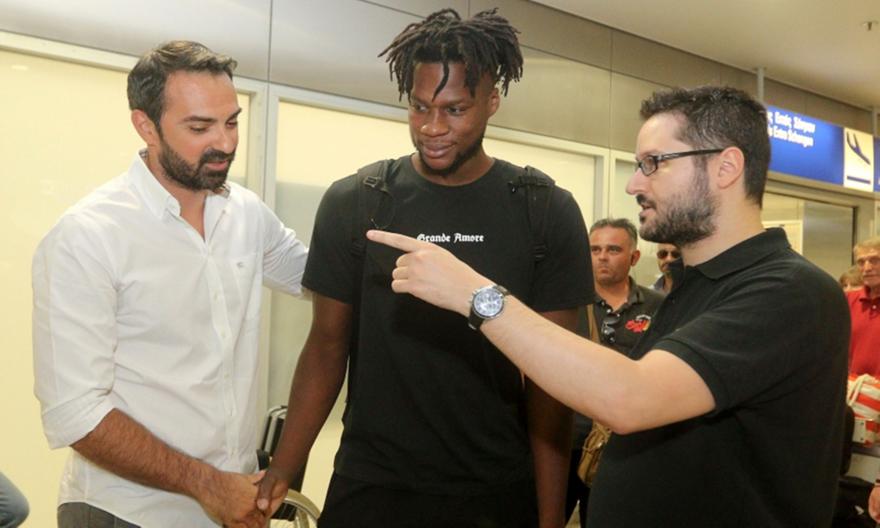 «Πάτησε» Ελλάδα ο Ρόμπερσον (pics)