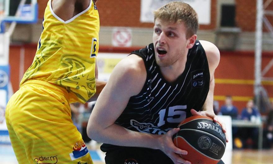 Έκλεισε και ξεκινά προετοιμασία με το Λαύριο ο Χαραλαμπόπουλος