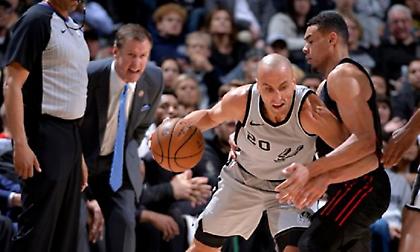 Τζινόμπιλι: One Man(u) Show! (video)