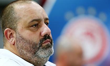 Καραπαπάς: «Στη… μάχη γινόμαστε ένα, σηκώνουμε τις ασπίδες μας» (pic)