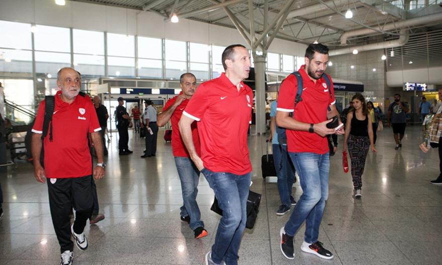 Κλικ από την αναχώρηση του Ολυμπιακού για Μέτσοβο