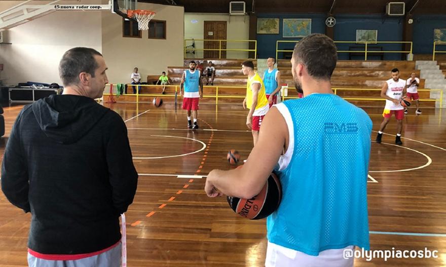 Συνεχίζεται η σκληρή δουλειά για τον Ολυμπιακό στο Μέτσοβο (video/pic)