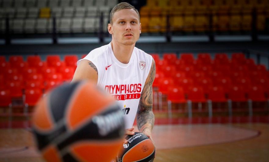 Μικροπρόβλημα με Τίμα στον Ολυμπιακό