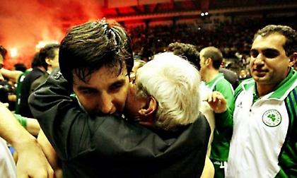 Μπολόνια 2002: Ο Τζινόμπιλι δίνει έξτρα «λάμψη» στο 3ο αστέρι του Παναθηναϊκού! (video)