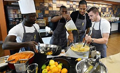 Λίβερπουλ: η μεγάλη των σεφ ομάδα (pics&vid)