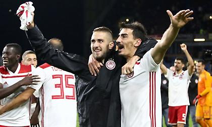 Δείτε το σχόλιο του Μπάμπη Χριστόγλου για την πρόκριση του Ολυμπιακού και κερδίστε μια φανέλα (vid)