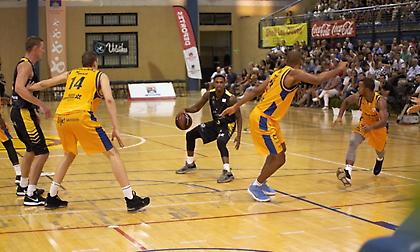 Ο ΜακΦάντεν… γονάτισε την Γκραν Κανάρια