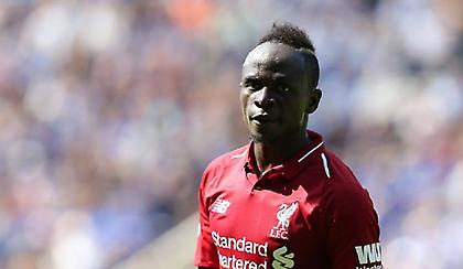 O Μανέ καθαρίζει τουαλέτες σε τζαμί (vid)