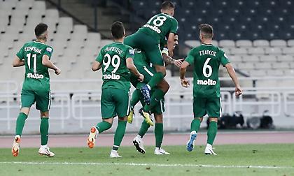 Τράβα, επιτέλους, στο γήπεδο! Τι περιμένεις;