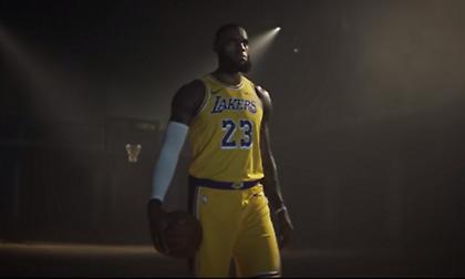 Τρέιλερ ΝΒΑ 2Κ19: Ο Λεμπρόν προκαλεί να έρθουν να του πάρουν το στέμμα (video)