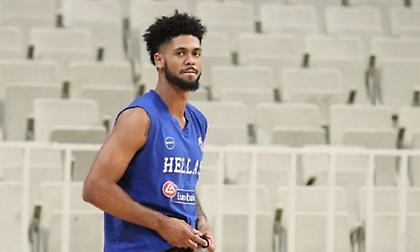 Τάιλερ Ντόρσεϊ: «Είμαι έτοιμος να βοηθήσω την Εθνική και να πάρω ευκαιρίες στους Χοκς» (video)