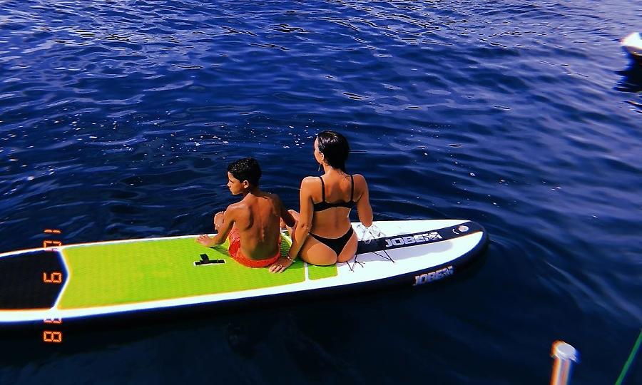 «Γκρεμίζει» το Instagram η πίσω όψη της Τζορτζίνας του Κριστιάνο! (pics)