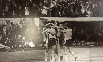 ΑΕΚ-Πόρτο 6-1: Ο θρίαμβος της ομάδας του Πούσκας, του Μαύρου, του Μπάγεβιτς και του Δομάζου