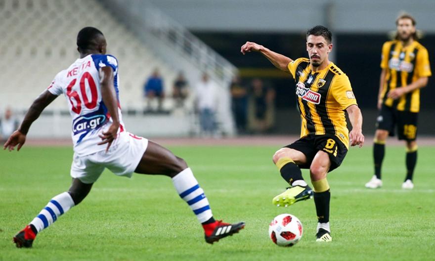 Μίνι-συναγερμός με Σιμόες στην ΑΕΚ και αλλαγή προληπτικά