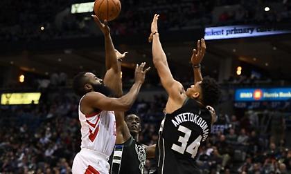 Γιάννης: Πρωταγωνιστεί σε ένα… διαφορετικό βίντεο με μπλοκς!