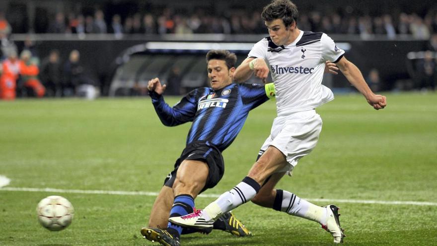 «Μας είχε διαλύσει από την αριστερή πλευρά»: Η νύχτα που ο πλανήτης έμαθε τον Γκάρεθ Μπέιλ