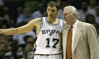 Σπερς: Επέστρεψε ο Μπρεντ Μπάρι