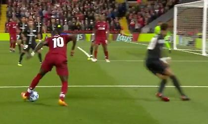 Το διαδίκτυο τρολάρει τον Νεϊμάρ για την «ποδιά» από τον Μανέ (vids)