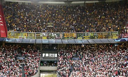 Ο κόσμος της ΑΕΚ κέρδισε στο Άμστερνταμ (video)