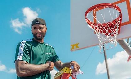 Κάζινς: Δημιούργησε γήπεδο μπάσκετ στην γενέτειρά του! (photo)