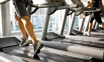 Έτσι θα γυμνάσετε τους κοιλιακούς σας πάνω στο διάδρομο (video)