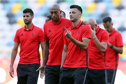 Υπόκλιση Σάμαρη σε Λουιζάο