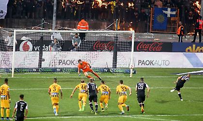 Από μία γκάφα και από ένα γκολ, 1-1 στο ημίχρονο το ΠΑΟΚ-Άρης (video)