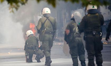 Τραυματισμός αστυνομικού από τα επεισόδια στην Τούμπα