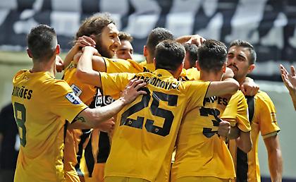 Μεγάλη νίκη, μεγάλη ζημιά με Λόπες, αλλά η ΑΕΚ είναι «τέρας επιβίωσης»