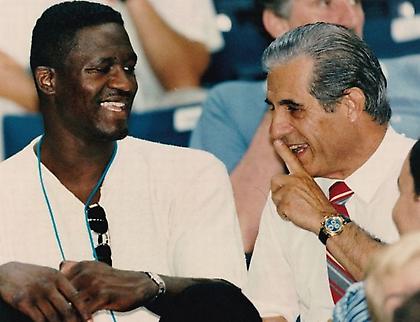 Το εγχώριο ντεμπούτο του Ντομινίκ έγινε… υπό βροχή και χωρίς ρεύμα