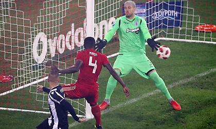 Έκαναν ήρωα τον Πασχαλάκη των 13 γκολ σε τρία ματς με τον Ολυμπιακό…