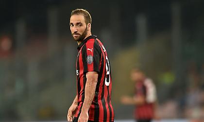 Με Ιγκουαΐν η αποστολή της Μίλαν κόντρα σε Ολυμπιακό