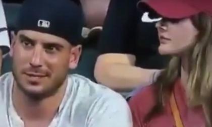 Η Kiss Cam έπιασε στα πράσα «παράνομο» ζευγάρι (video)