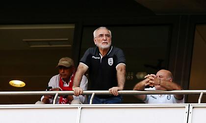 Στο γήπεδο και ο Ιβάν Σαββίδης – Καθυστέρησε η αποστολή