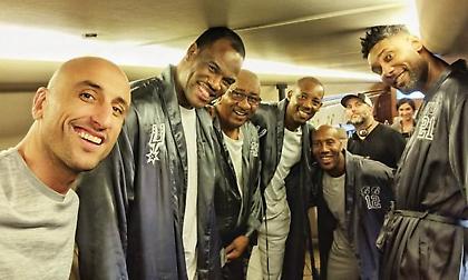 Μανού Τζινόμπιλι: Δίπλα στους θρύλους των Σπερς! (photos)