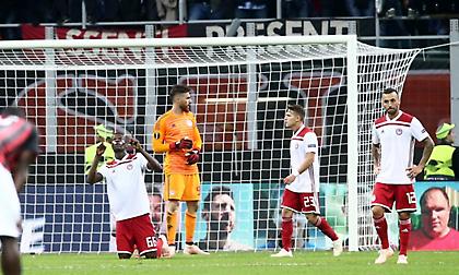 Ο Σισέ κοιμήθηκε, αλλά το… νανούρισμα το σιγοτραγούδησε ο Μαρτίνς στον πάγκο