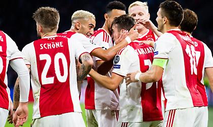 Πεντάρα ο Άγιαξ, «κόλλησε» η Φέγενορντ