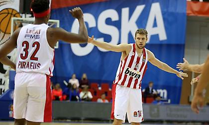 Βεζένκοφ: «Μας βοηθούν πολύ οι Έλληνες που είναι χρόνια στον Ολυμπιακό»