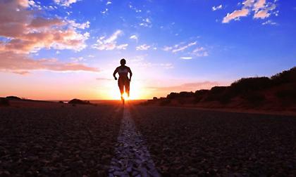 8 συμβουλές που θα σας κάνουν πρωινό δρομέα!