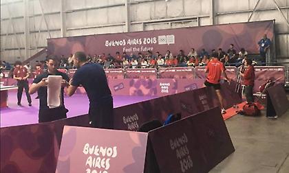 Οι αντίπαλοι Σγουρόπουλου/Μπογκντάνοβα στο ομαδικό πινγκ πονγκ των Ολυμπιακών Αγώνων Νέων