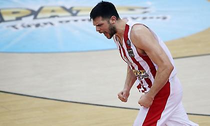 Στη δωδεκάδα του Ολυμπιακού ο Παπανικολάου