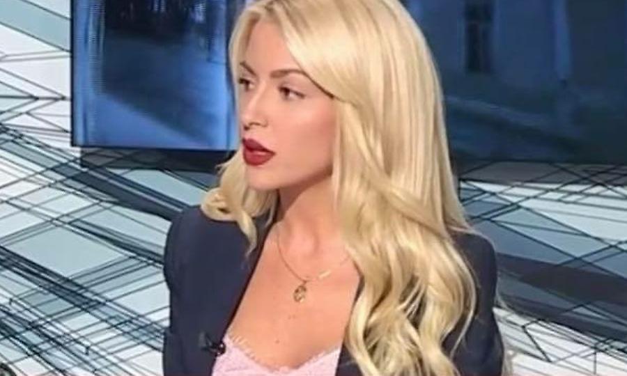 Ανεβάζει τη θερμοκρασία: Η πιο εντυπωσιακή μετεωρολόγος της Ελλάδας είναι και πάλι εδώ