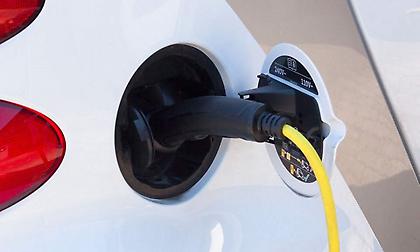 Αναβαθμίζεται η διαδικασία φόρτισης των ηλεκτρικών αυτοκινήτων
