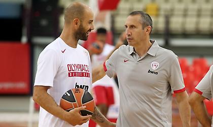 Το αυτονόητο του Μπλατ με Σπανούλη