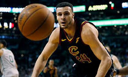 Ανανέωσε με 45 εκατ. δολάρια ο Λάρι Νανς