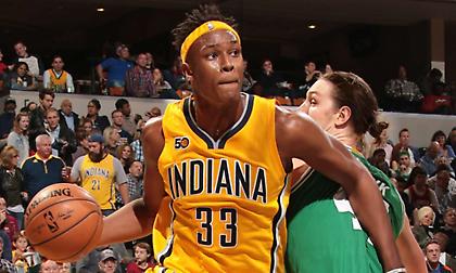 Συνεχίζει με «χρυσό» συμβόλαιο στους Πέισερς ο Τέρνερ